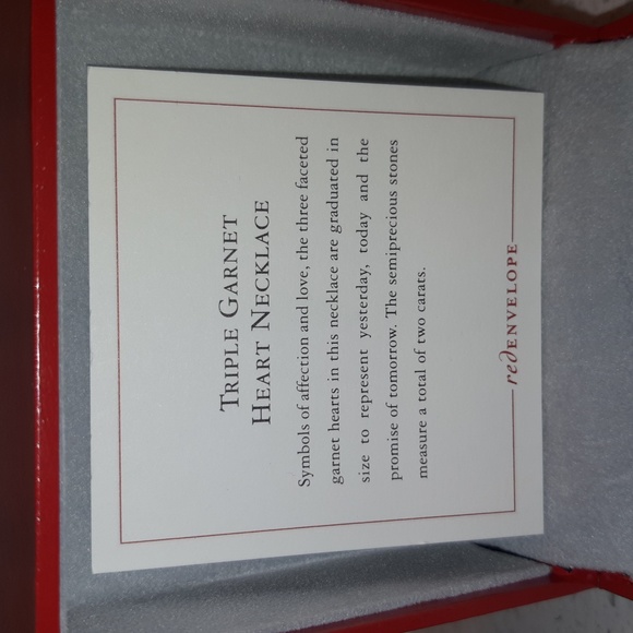 Red Envelope Triple Garnet Heart Necklace, NEW - Picture 3 of 5